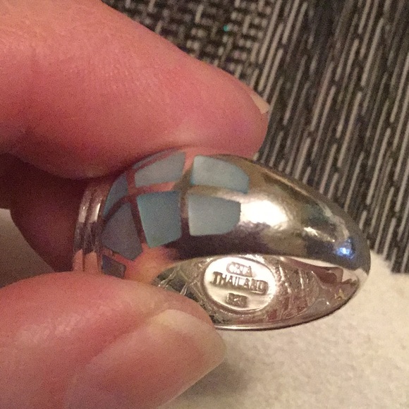 Sterling Silver Blue Topaz with inlaid MOP ring - Picture 3 of 4